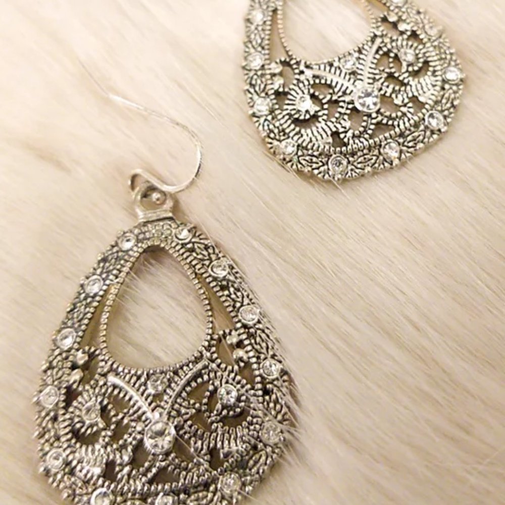 Sparkling Fashion Earrings